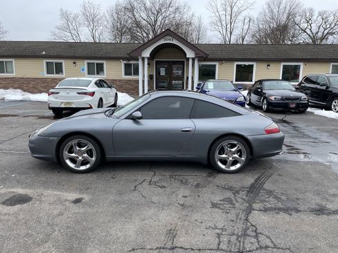 Used 2003 Porsche 911 Targa RWD image 2