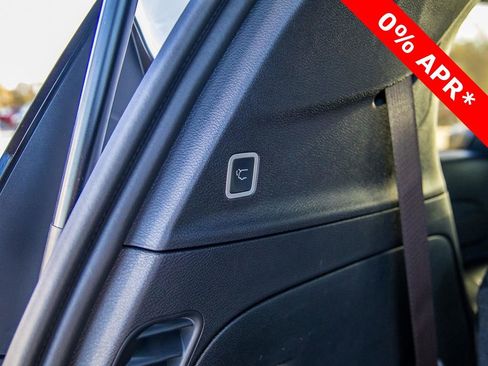 New 2026 Chrysler Pacifica Select w/ S Appearance Package image 12