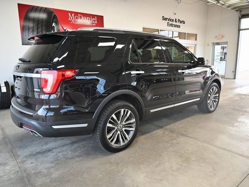 Used 2019 Ford Explorer Platinum image 6