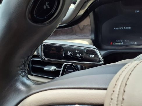 Used 2023 Lincoln Aviator Grand Touring w/ Equipment Group 301A AWD/4WD image 19