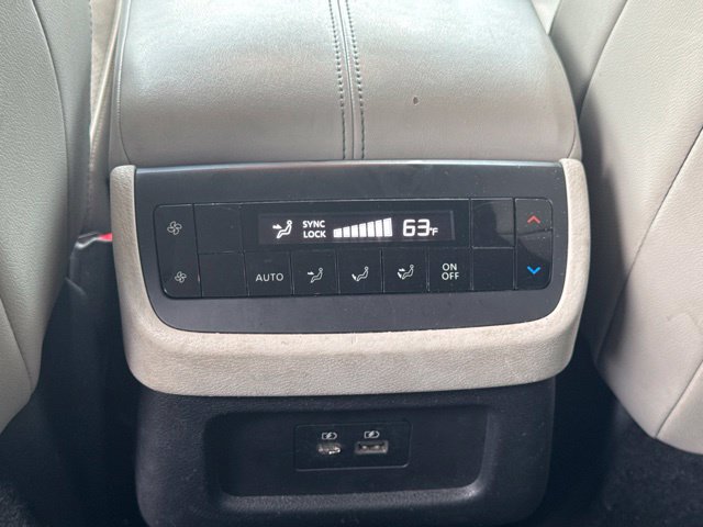 Used 2022 Nissan Pathfinder SL AWD/4WD image 40