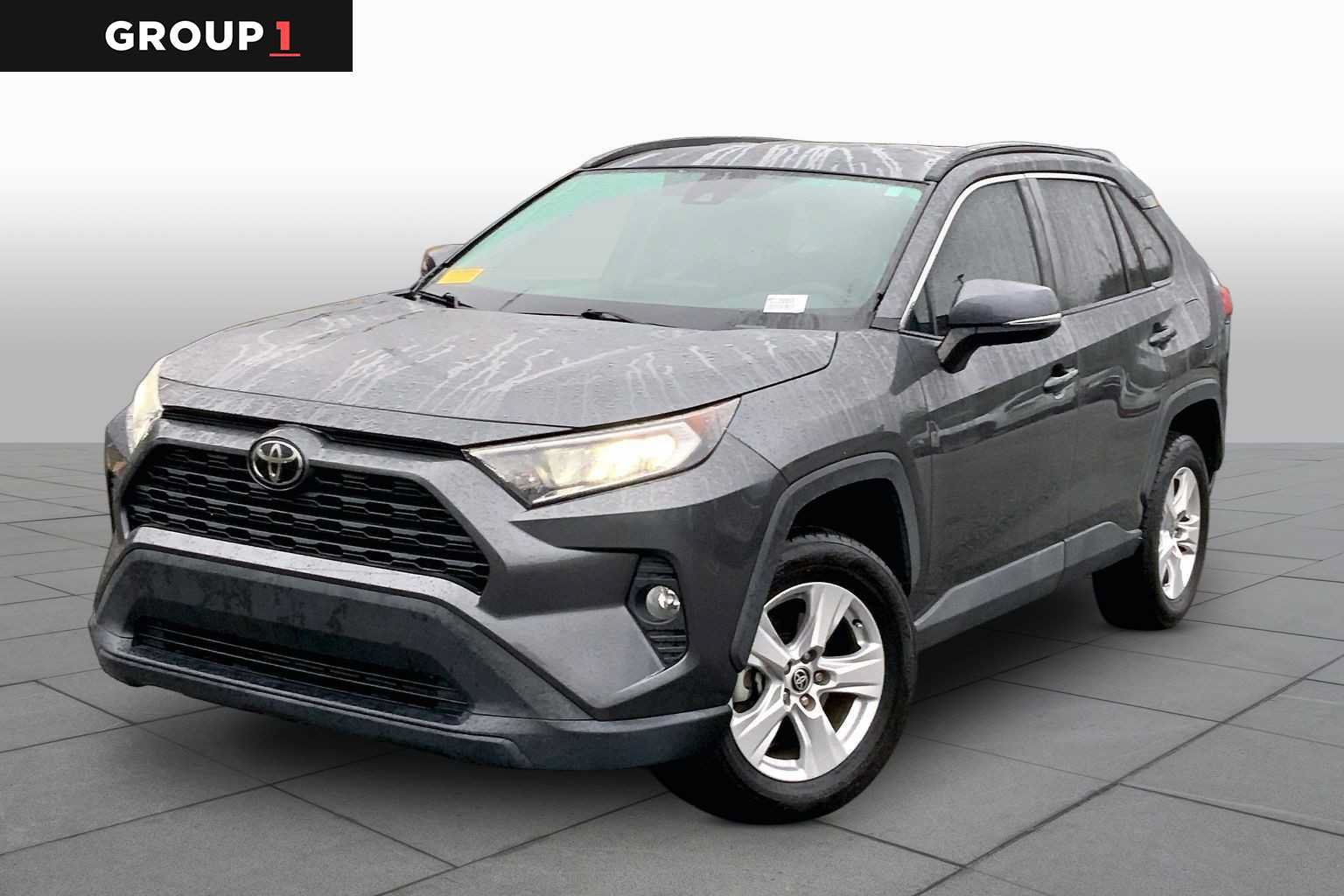 Used 2021 Toyota RAV4 XLE FWD image 1