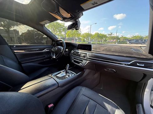 Used 2017 BMW 740i xDrive AWD/4WD image 13