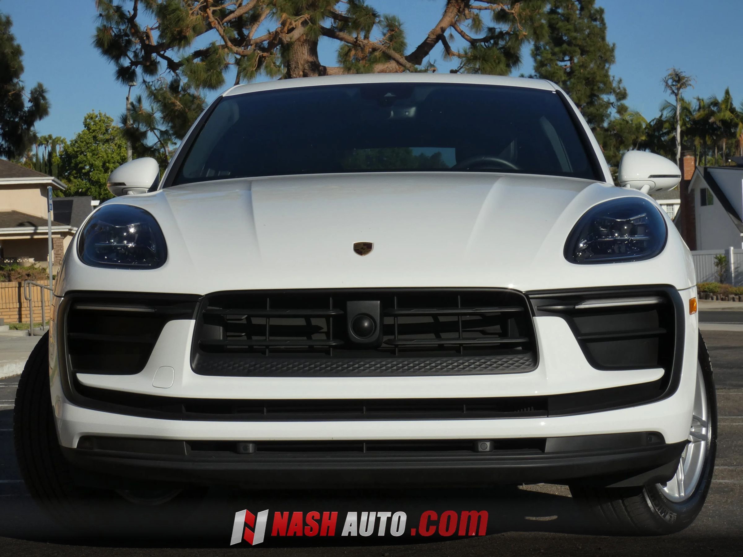 Used 2024 Porsche Macan AWD/4WD image 17