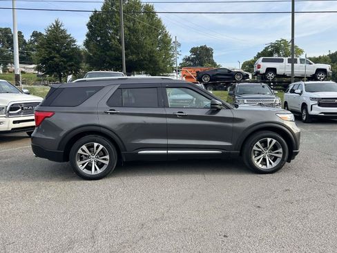 Used 2020 Ford Explorer Platinum w/ Premium Technology Package AWD/4WD image 8