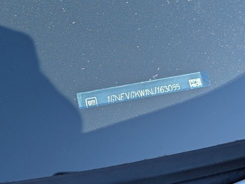 Used 2022 Chevrolet Traverse LT image 37