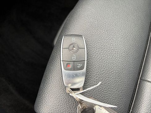 Used 2025 Mercedes-Benz GLB 250 image 22