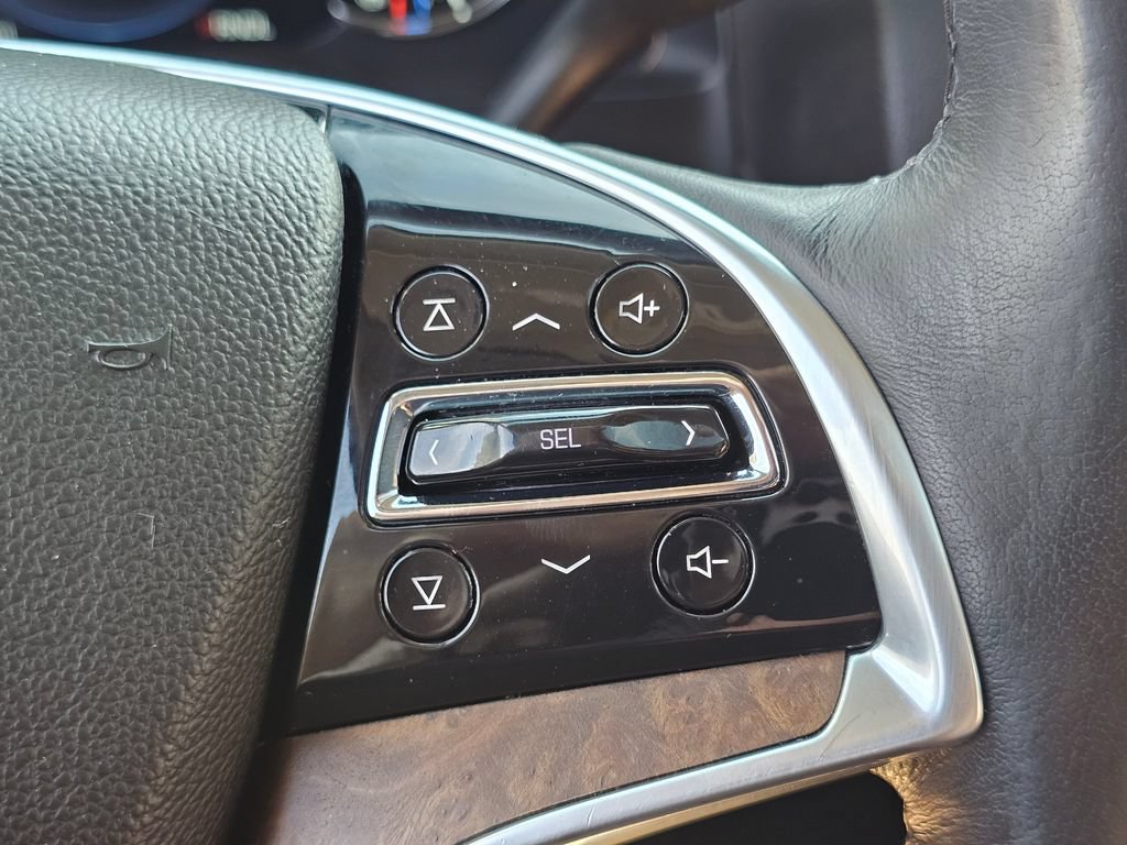 Used 2020 Cadillac Escalade Premium Luxury w/ Escalade Sport Edition AWD/4WD image 32