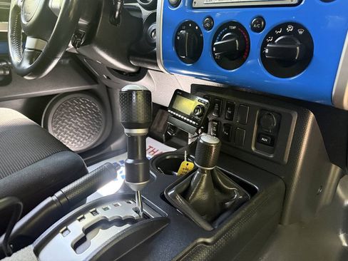 Used 2007 Toyota FJ Cruiser 4WD image 58
