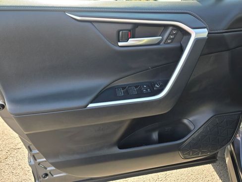 Used 2025 Toyota RAV4 Limited w/ Advanced Technology Package image 37
