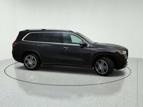 Used 2025 Mercedes-Benz GLS 450 4MATIC image 6