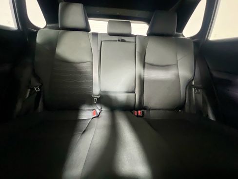 Used 2023 Toyota RAV4 SE image 33
