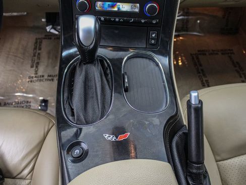 Used 2010 Chevrolet Corvette Convertible w/ Preferred Equipment Group RWD image 20