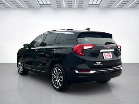 Used 2023 GMC Terrain Denali image 6
