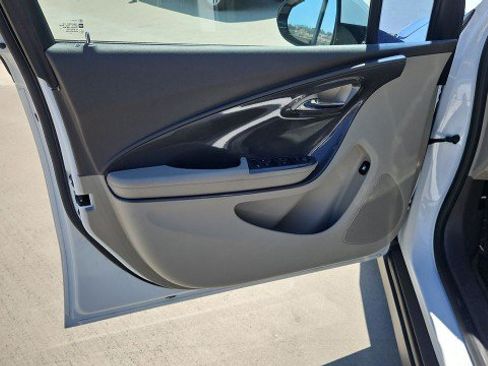 Used 2015 Chevrolet Volt FWD image 20