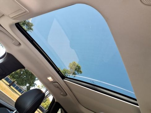 Used 2023 Ford Escape SE image 12