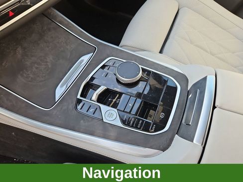 Used 2024 BMW X5 sDrive40i w/ Parking Assistance Package image 10