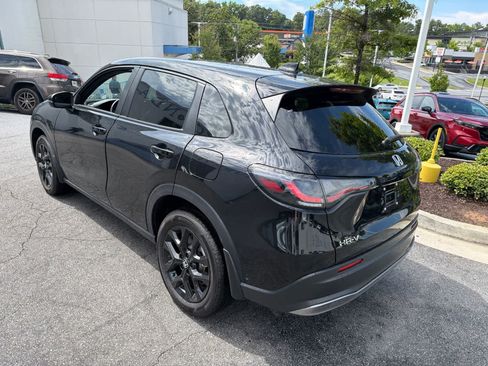 Certified 2025 Honda HR-V Sport image 9