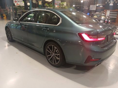 Used 2021 BMW 330i xDrive Sedan w/ Executive Package AWD/4WD image 8