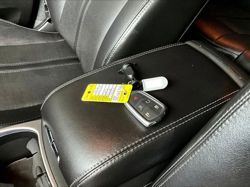 Used 2015 Cadillac SRX Luxury w/ Driver Awareness Package image 18