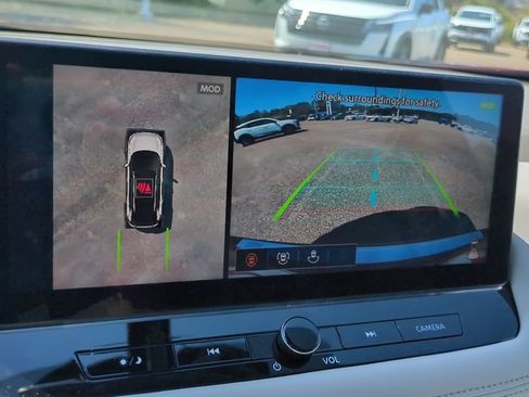 Used 2024 Nissan Rogue SL image 24