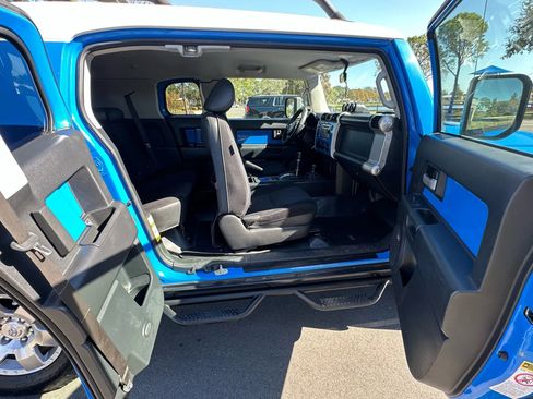 Used 2007 Toyota FJ Cruiser 4WD image 26