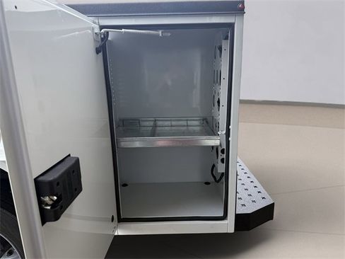 Used 2024 Ford F550 XL image 13