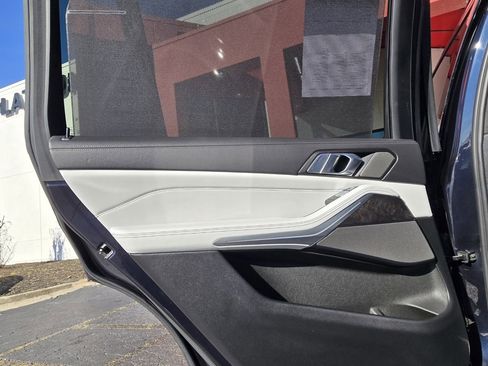 Used 2023 BMW X7 xDrive40i w/ M Sport Package image 16