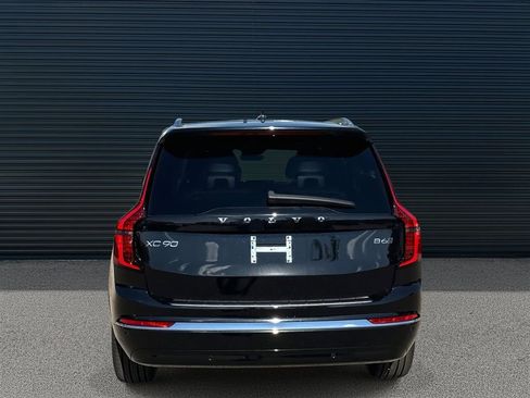 New 2026 Volvo XC90 B6 Plus w/ Protection Package Premier image 6