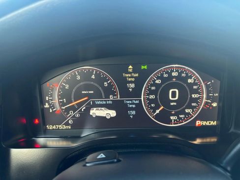 Used 2015 Cadillac Escalade Luxury image 18