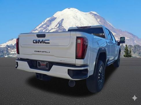 New 2025 GMC Sierra 2500 Denali Ultimate w/ Max Trailering Package image 2