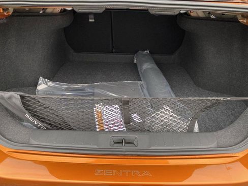 New 2025 Nissan Sentra SR w/ Lighting Package image 13