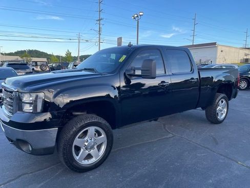 Used 2012 GMC Sierra 2500 SLT w/ SLT Convenience Package AWD/4WD image 4