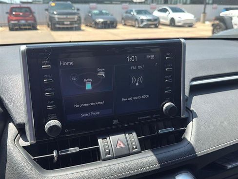 Used 2021 Toyota RAV4 XLE Premium AWD/4WD image 5