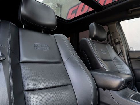 Used 2020 Jeep Grand Cherokee Overland image 35