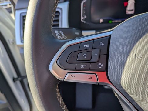 Used 2023 Volkswagen Atlas SE image 18