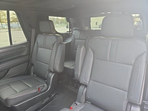 Used 2021 Chevrolet Tahoe RST w/ Luxury Package image 15