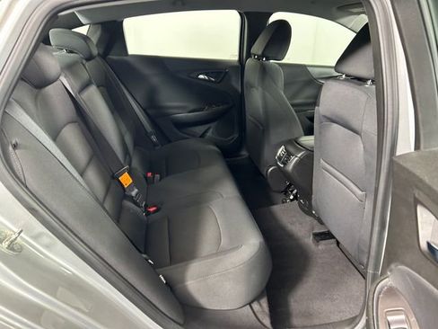 Used 2017 Chevrolet Malibu LT image 28
