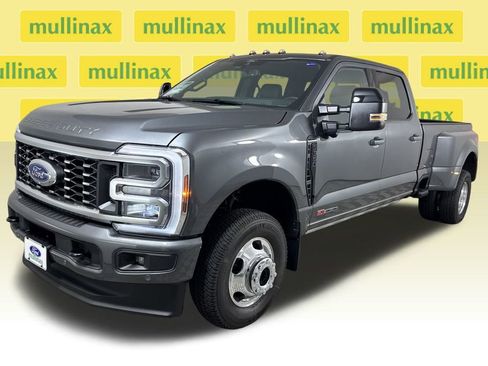 New 2026 Ford F350 Platinum image 23