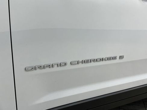 New 2025 Jeep Grand Cherokee L Limited w/ Trailer Tow Package image 39