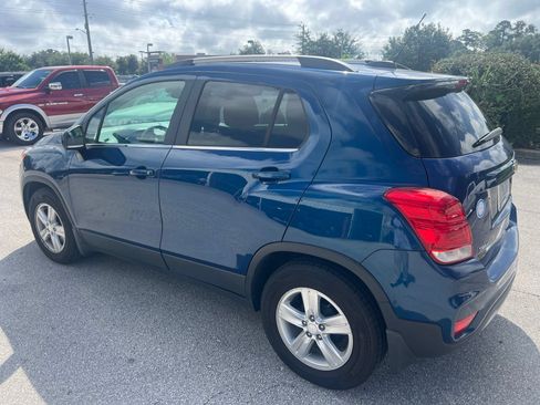 Used 2020 Chevrolet Trax LT w/ LPO, Protection Package FWD image 12