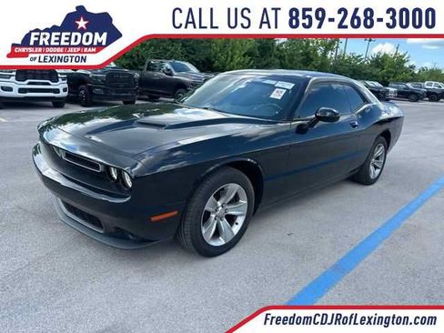 Certified 2019 Dodge Challenger SXT RWD image 1