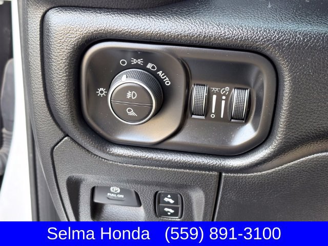Used 2019 RAM 1500 Laramie RWD image 23