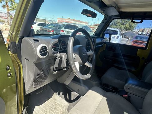 Used 2008 Jeep Wrangler Unlimited Sahara w/ Dual Top Group image 13