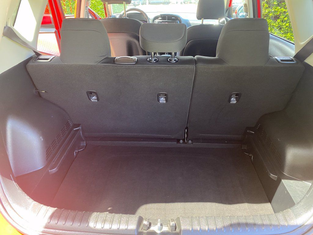 Used 2024 Kia Soul LX w/ Option Group 015 FWD image 11