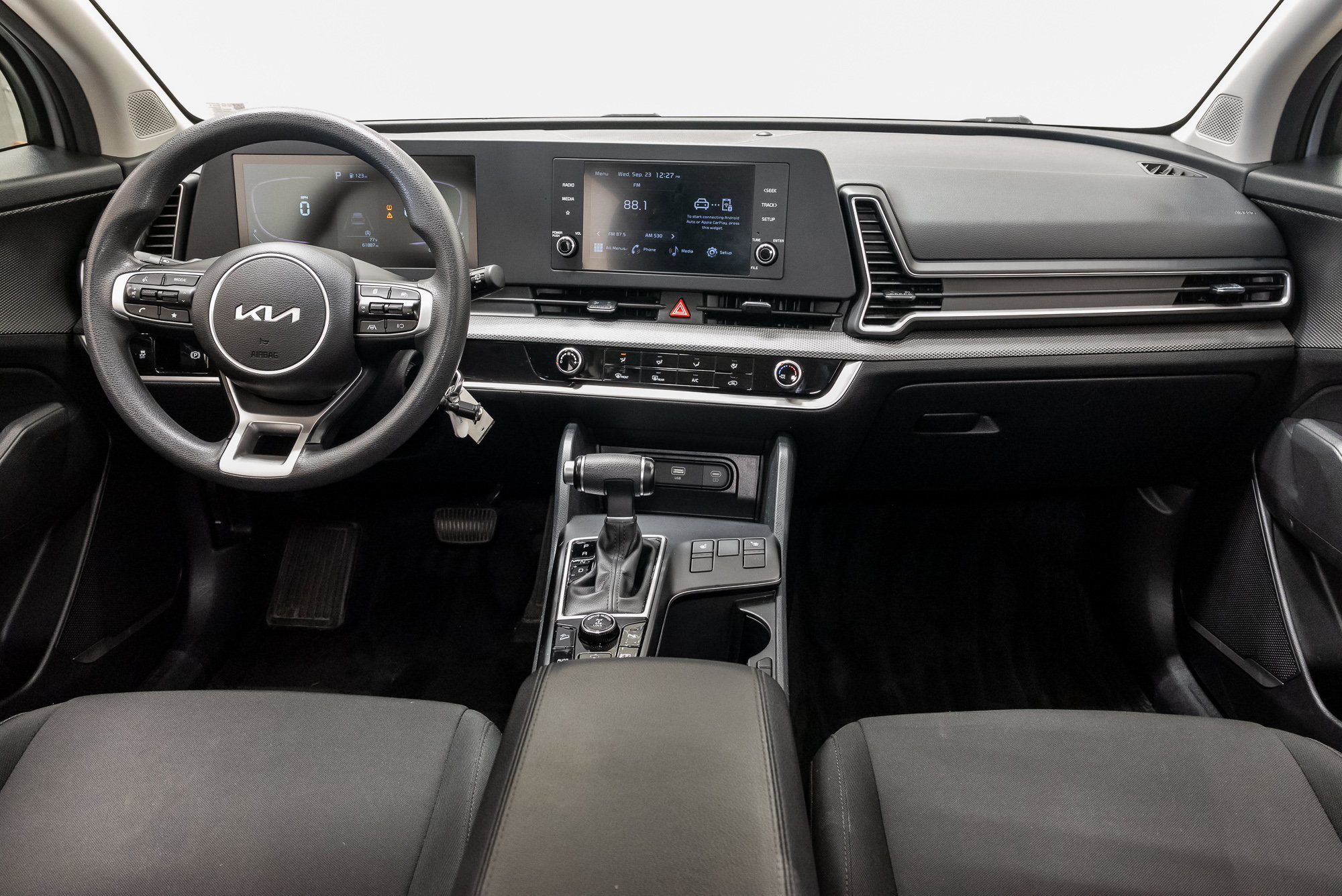 Used 2024 Kia Sportage LX AWD/4WD image 28