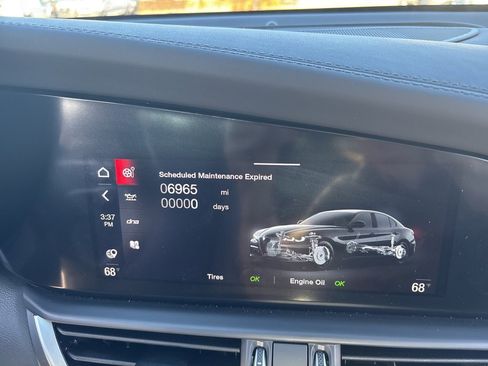 Used 2024 Alfa Romeo Giulia Ti image 37