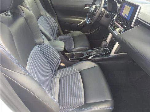 Certified 2025 Toyota Corolla Cross AWD Hybrid w/ Convenience Package image 5