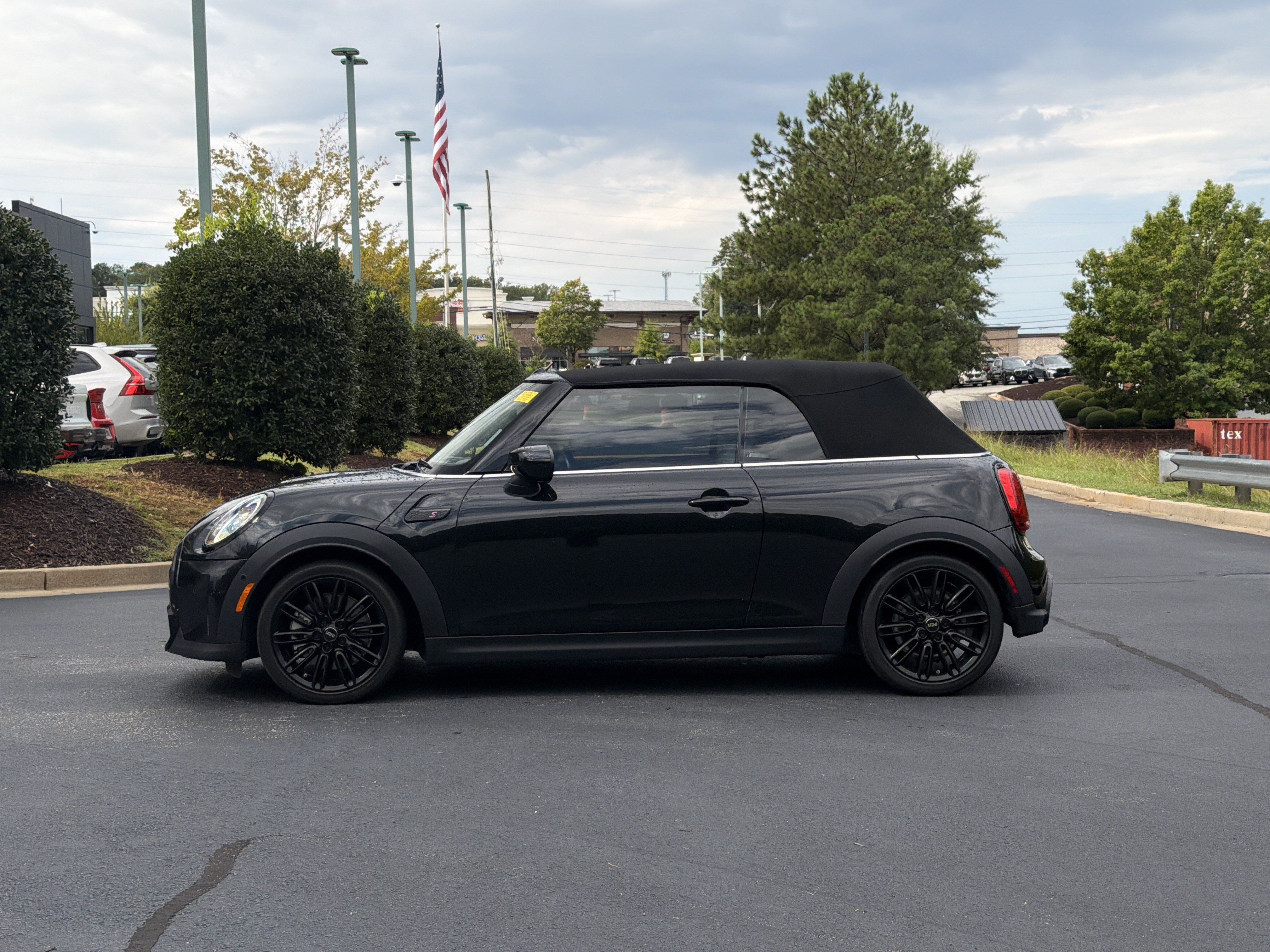 Used 2024 MINI Cooper S FWD image 11