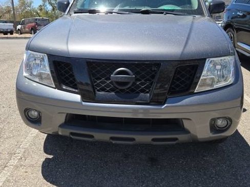Used 2020 Nissan Frontier SV w/ Midnight Edition Floor Mats RWD image 2
